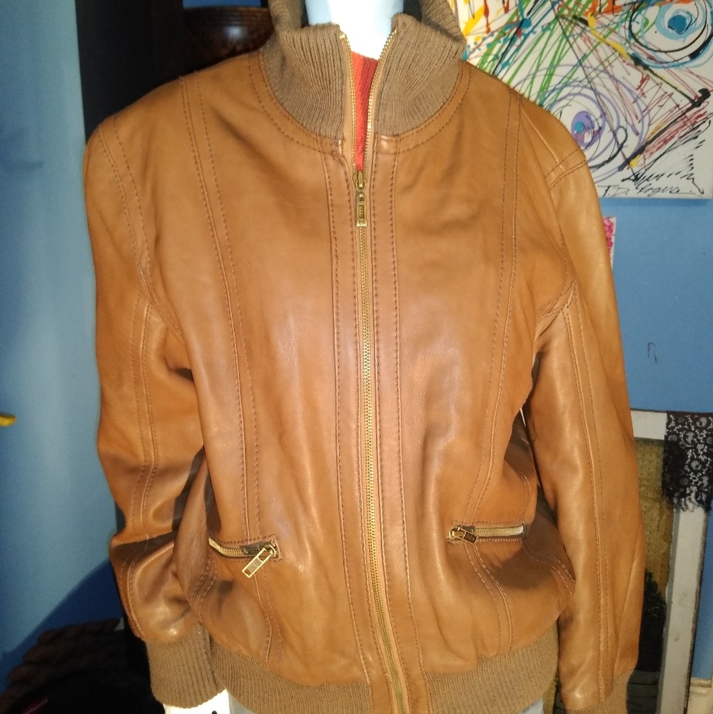 Leather jacket - Picture 2 of 8